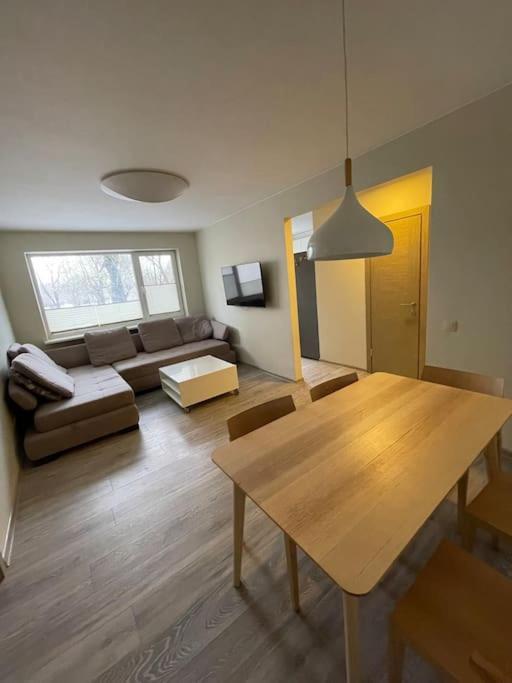 Cozy Flat Close To City Center Leilighet Kaunas Eksteriør bilde